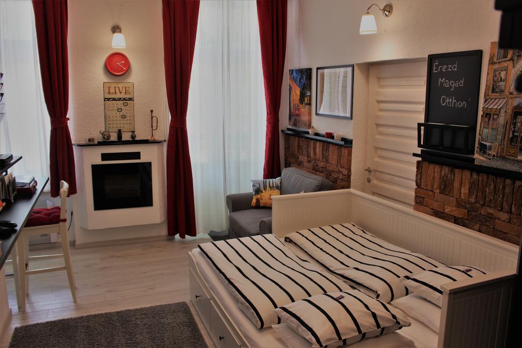 Belvarosi Apartmanszallo - Kiskunfélegyháza المظهر الخارجي الصورة