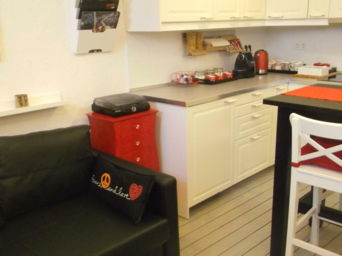 Belvarosi Apartmanszallo - Kiskunfélegyháza المظهر الخارجي الصورة