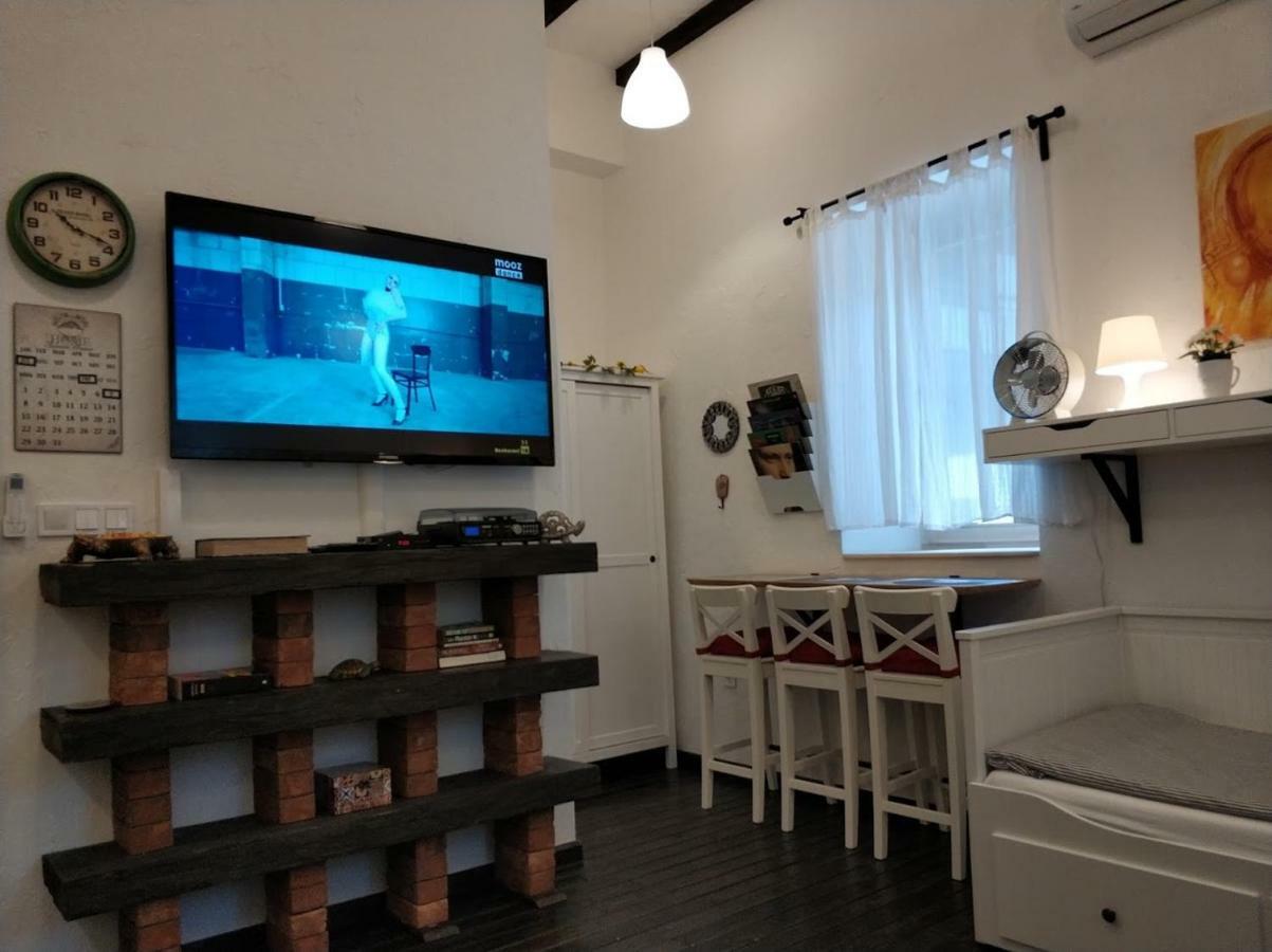 Belvarosi Apartmanszallo - Kiskunfélegyháza المظهر الخارجي الصورة
